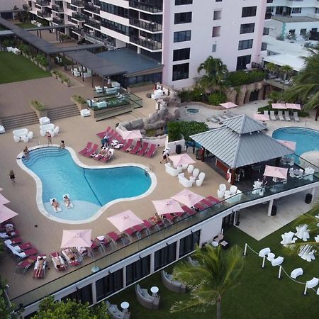 Two Bedroom On The Beach With Balcony And Oceanview Miami Beach Exterior photo