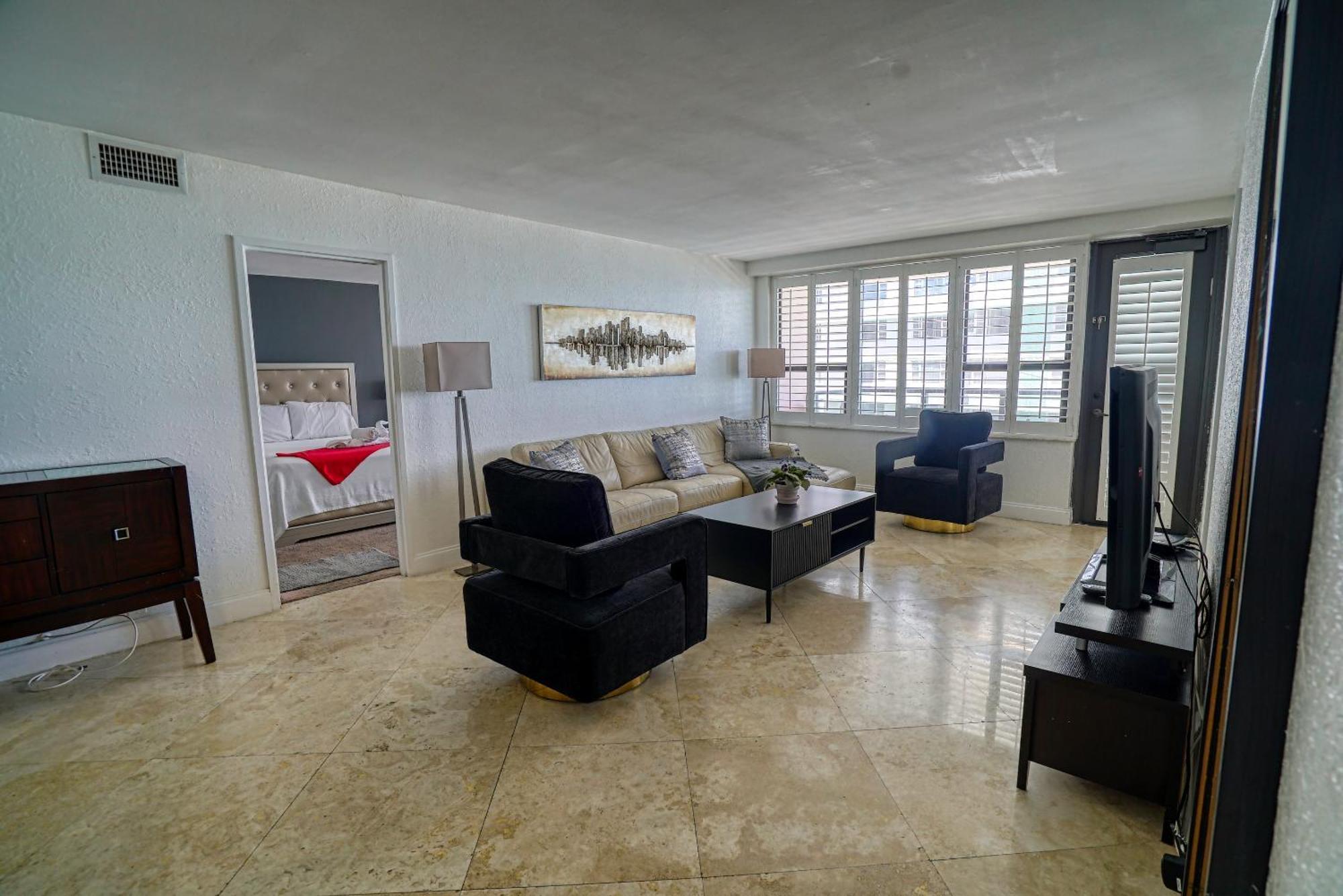 Two Bedroom On The Beach With Balcony And Oceanview Miami Beach Exterior photo